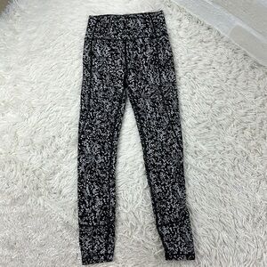 Lululemon In Movement 7/8 Tight *Everlux 25" Chirasu Black